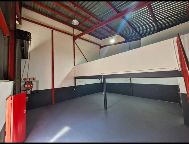 190M² FACTORY TO LET IN JET PARK
